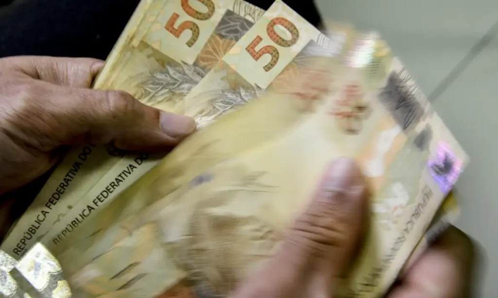 Portaria convoca instituições financeiras para 3ª fase do Desenrola
